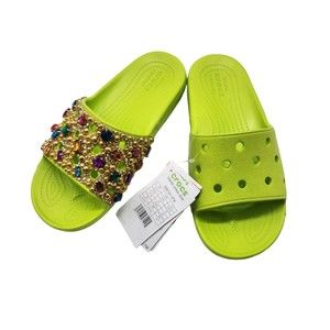 CROCS Classic Clogs Slides Shoes Size 7 Green 1 decorated with bead NEW
